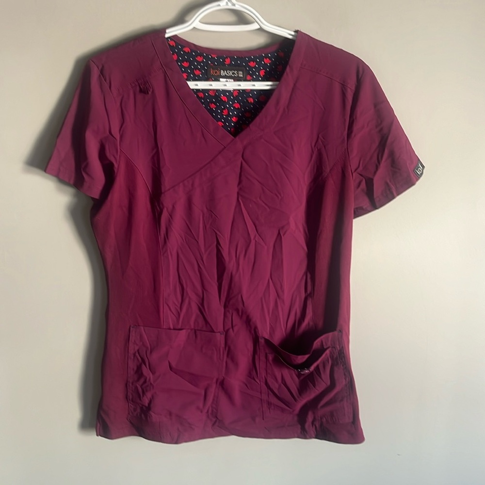 Koi basics medium women’s scrub top